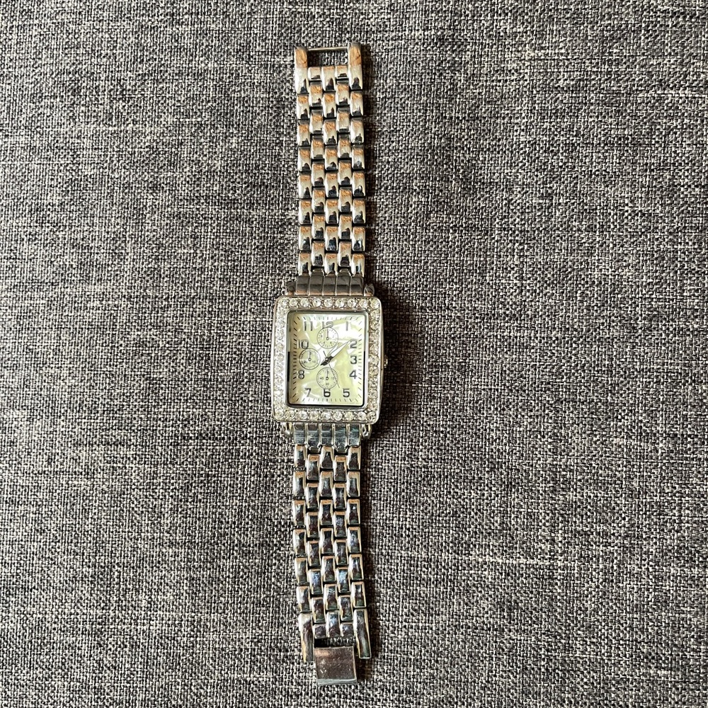 Women’s stainless steel watch